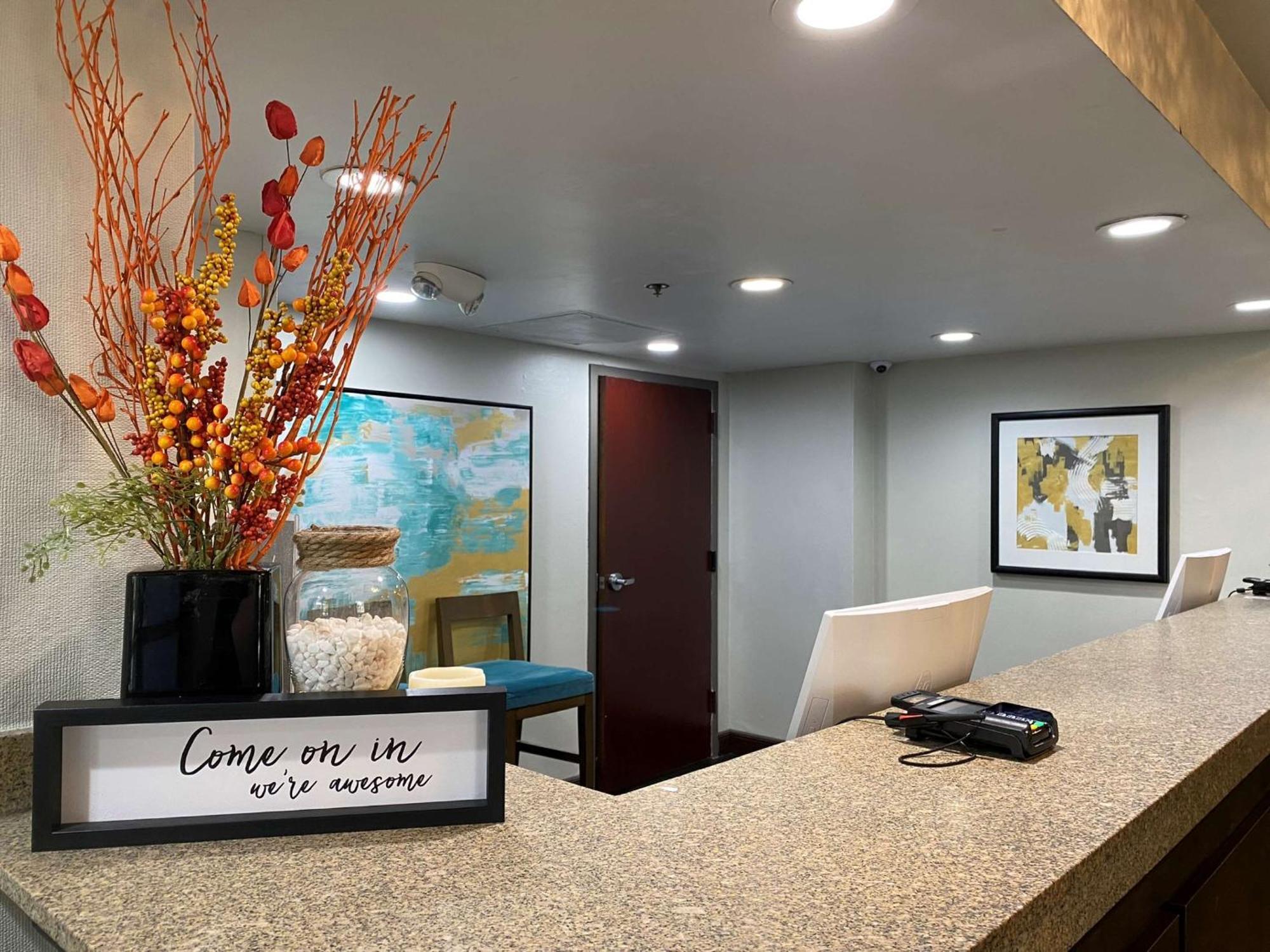 The Surestay Collection By Western Hotel Addison